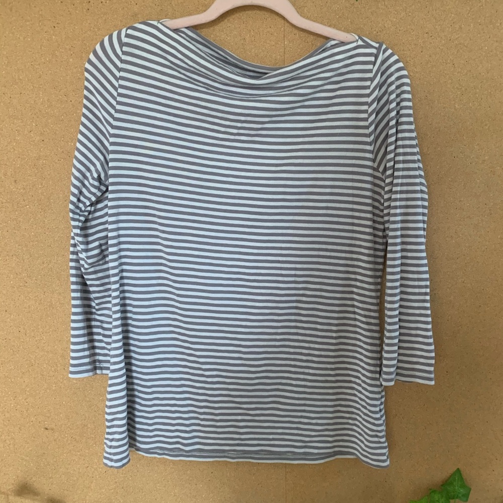 LOWBALLS ACCEPTED - OLD NAVY striped 3/4 shirt